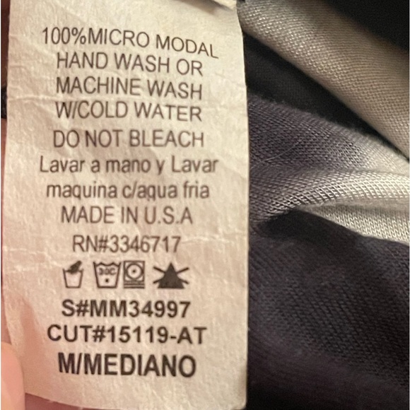 T-PARTY Black & White L/S Tie Dyed Tunic w Wide Round Neck. Very Nice Fabric M - Picture 8 of 8